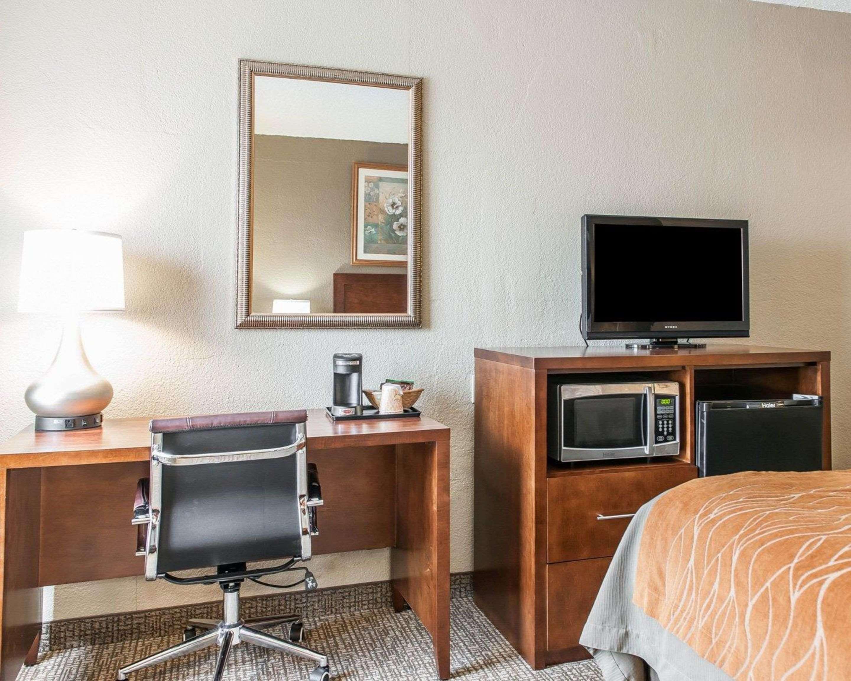 Comfort Inn Madison Bagian luar foto