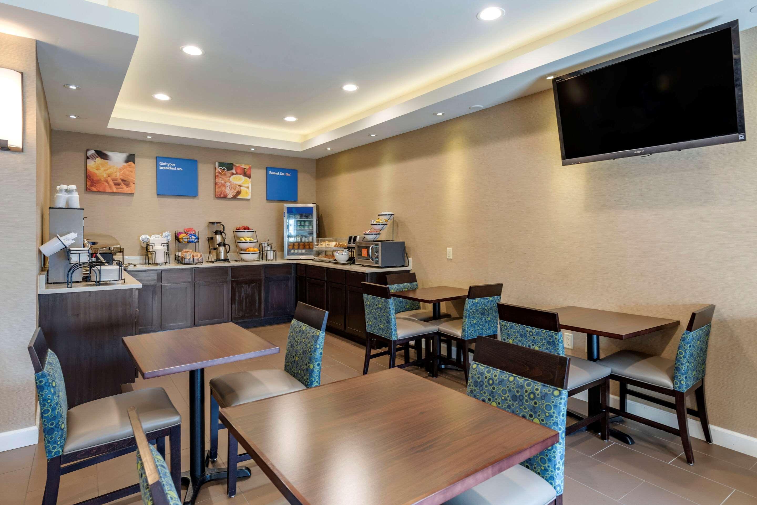 Comfort Inn Madison Bagian luar foto